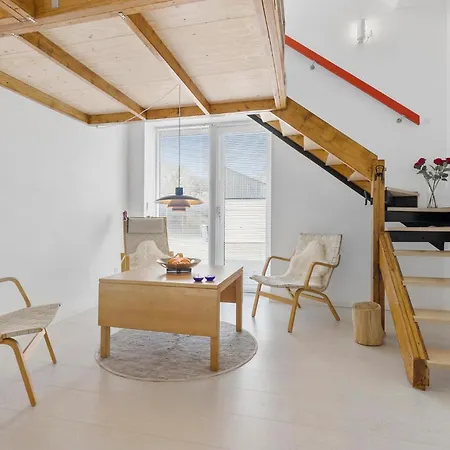 Nice Home In Allinge With Wifi Semesterbostad