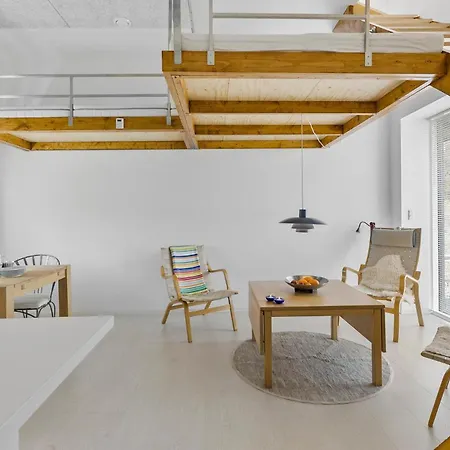 Nice Home In Allinge With Wifi Semesterbostad